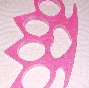 Made to order epoxy resin knuckles